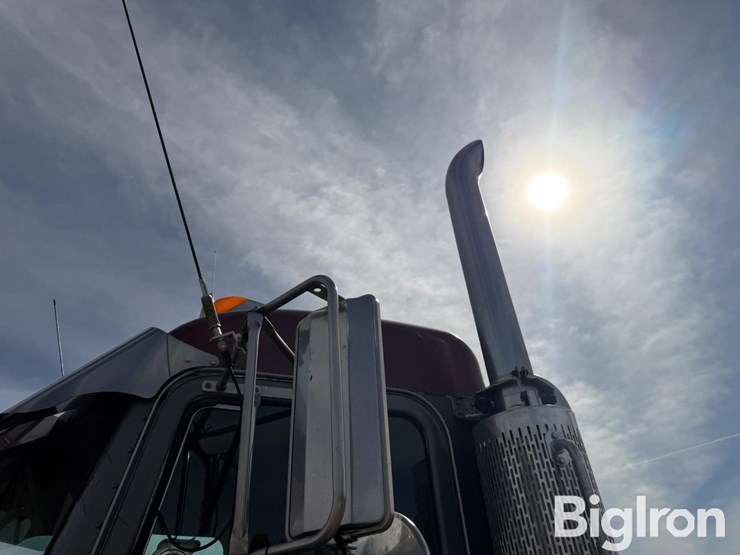 1999-peterbilt-379-image-16