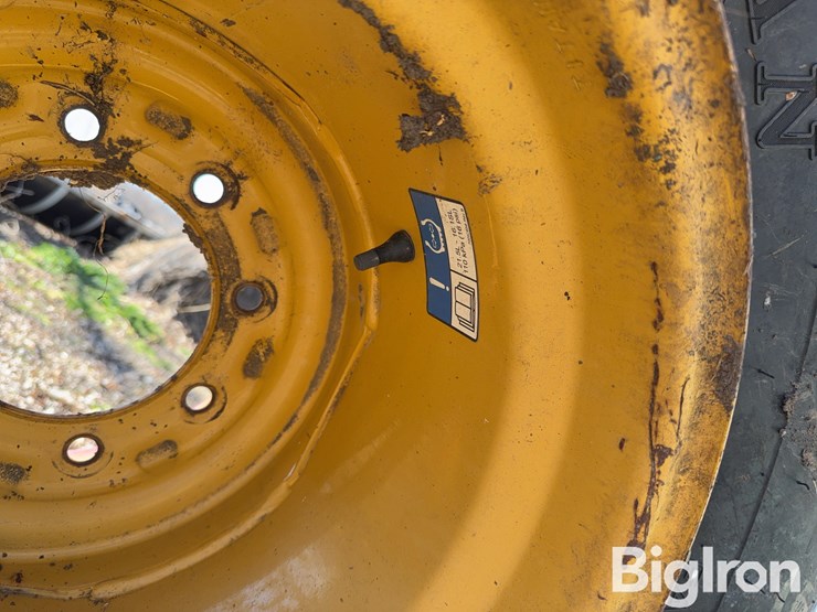 vermeer-baler-tire-and-rim-image-14