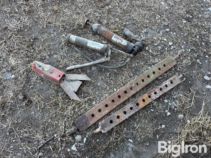 caterpillar-22-image-7