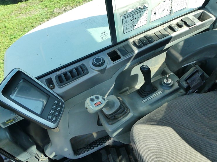 2014-bobcat-e63-image-12