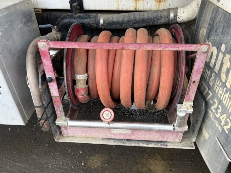 1998-peterbilt-330-image-19