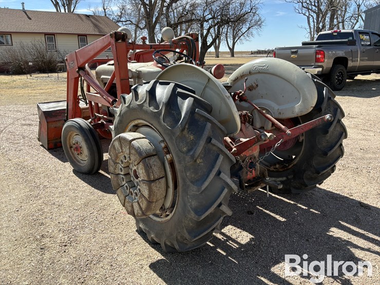 1958-ford-841-image-7