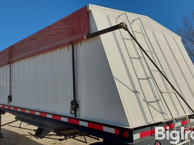 1998-neville-trailer-image-13