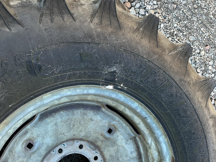 titan-16.9-24-irrigation-pivot-tires-image-16