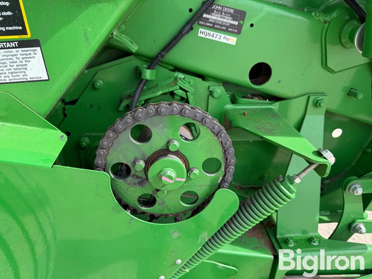 2023-john-deere-560m-image-10