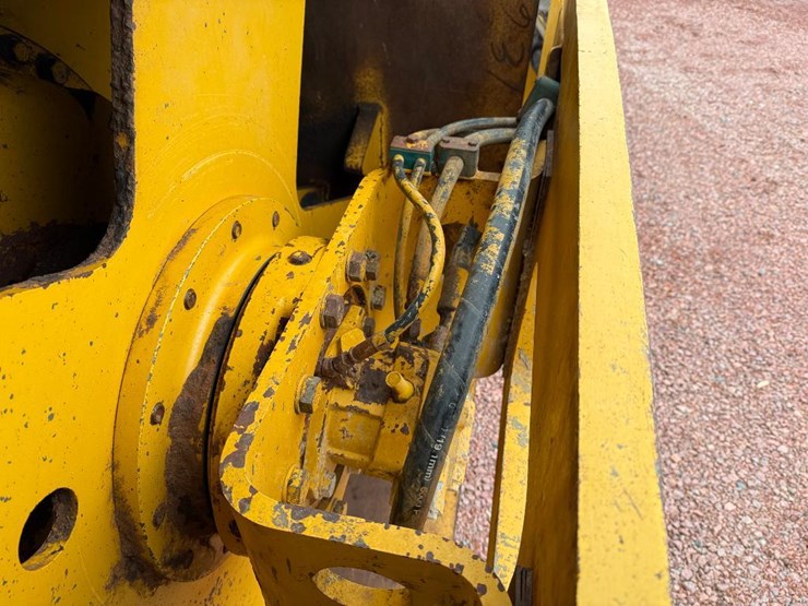 caterpillar-cs-563e-image-34