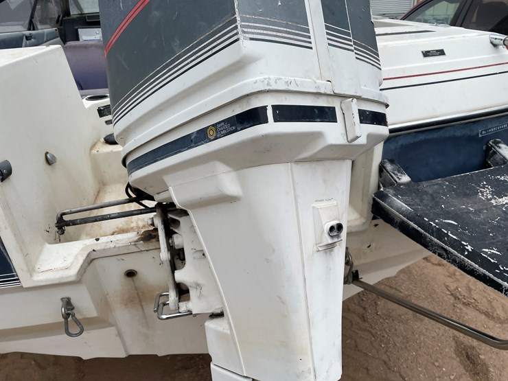 #4331-•-bayliner-boat-and-trailer-(titles-in-delay)-image-13