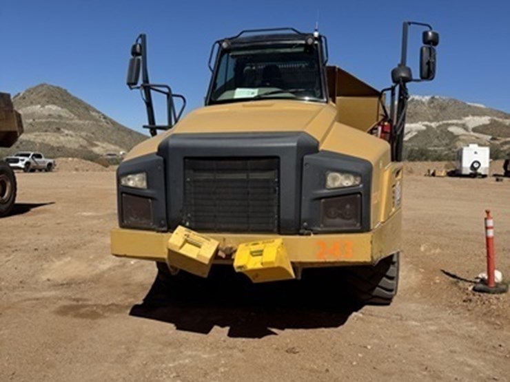 2013-caterpillar-740b-image-7
