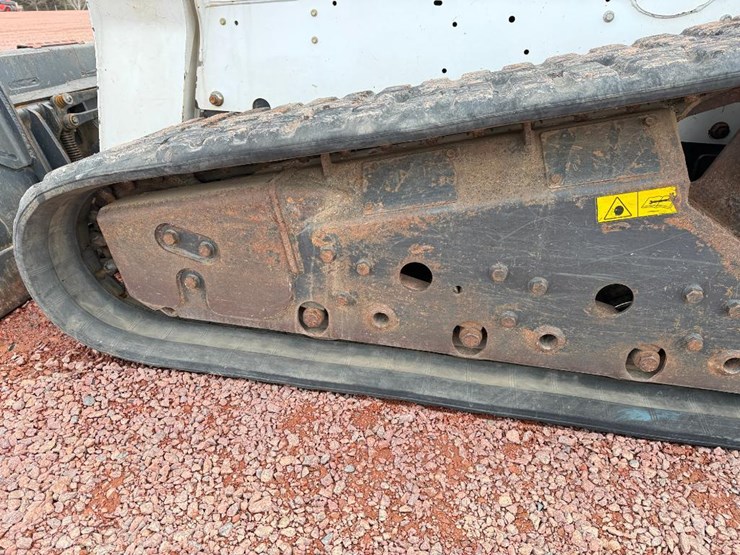 bobcat-t750-image-10