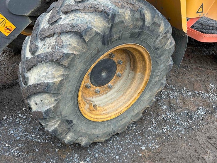 2019-volvo-l30gs-image-10