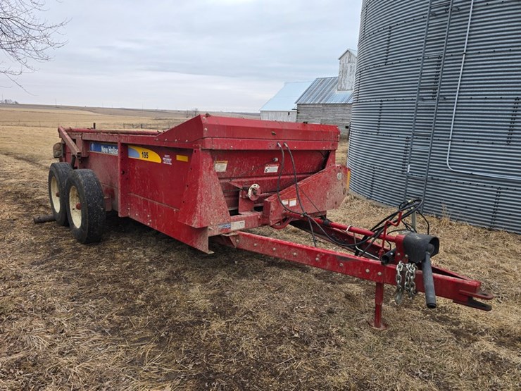 2019-new-holland-195-image-1