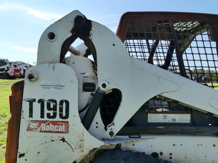 2009-bobcat-t190-image-8
