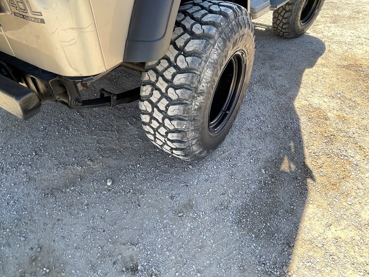 1993-jeep-wrangler-image-46