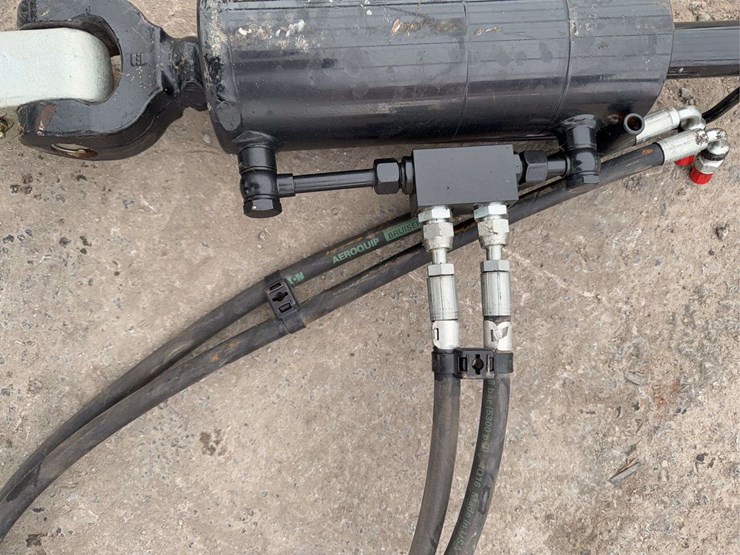 cat-3-hydraulic-top-link-image-8