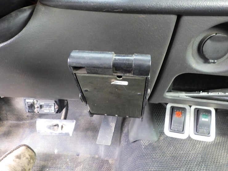 2006-chevrolet-silverado-2500hd-image-32