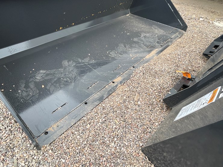 #4327-•-unused-2026-wolverine-skid-steer-track-duty-bucket-attachments-image-12