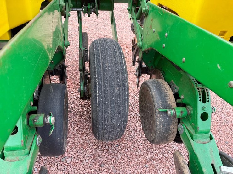 john-deere-1750-image-19