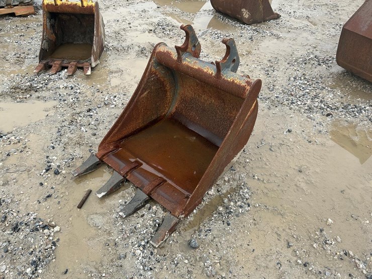 john-deere-24-image-3