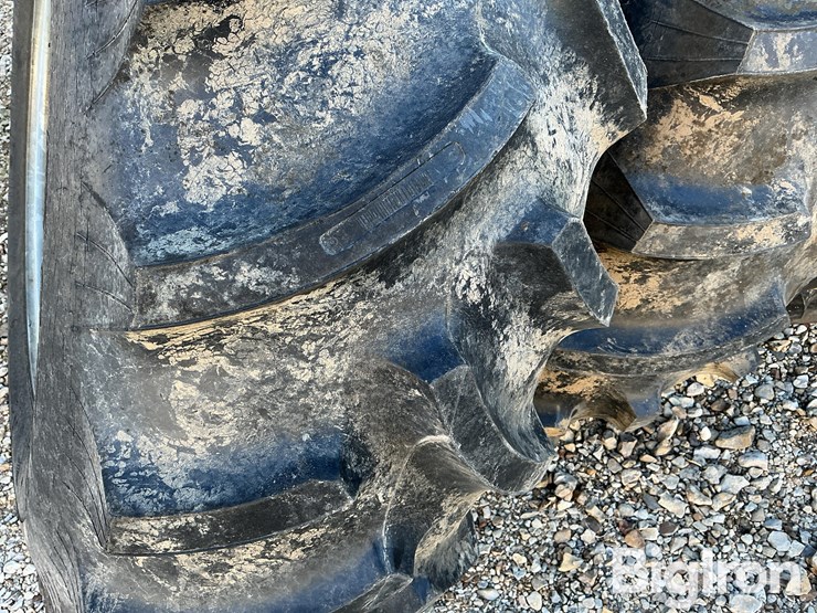 titan-16.9-24-irrigation-pivot-tires-and-rims-image-18