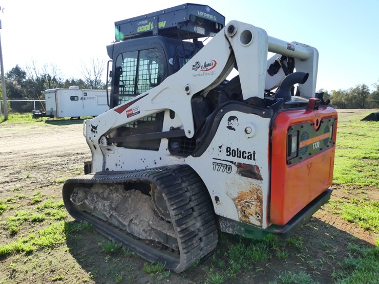 2022-bobcat-t770-image-5