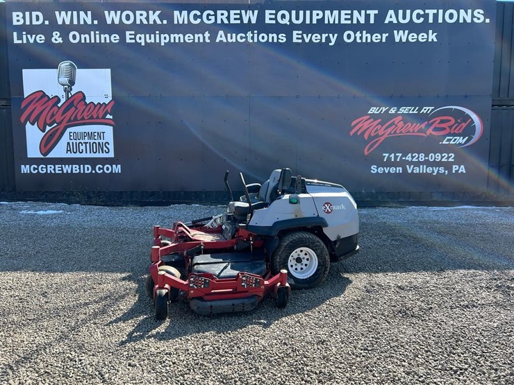 exmark-lazer-z-rear-discharge-deck-zero-turn-mower-image-1