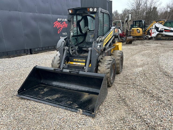 2023-new-holland-l318-image-8