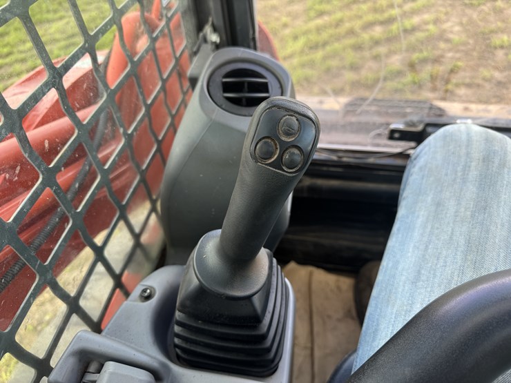 kubota-svl75-2-image-11