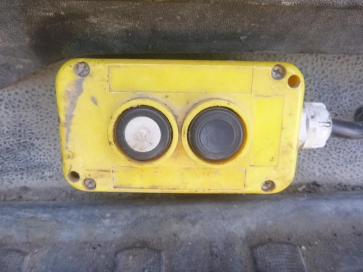 2011-ford-f550-image-9