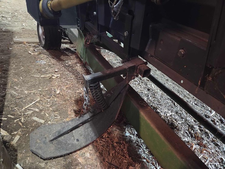 2008-drago-6-row-30"-corn-head-image-23