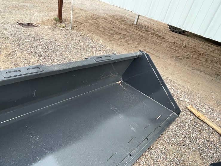 #4328-•-unused-2026-wolverine-skid-steer-track-duty-bucket-attachments-image-12