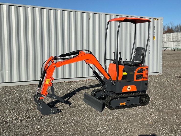 #1206-•-ats-rt12r-mini-excavator-image-1