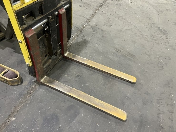 hyster-n30xmdr2-stand-up-forklift-image-7