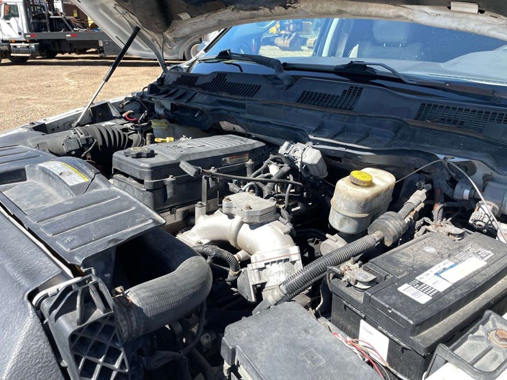 2010-dodge-ram-3500-image-7