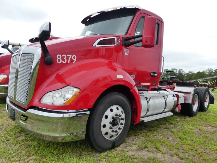 2018-kenworth-t680-image-2