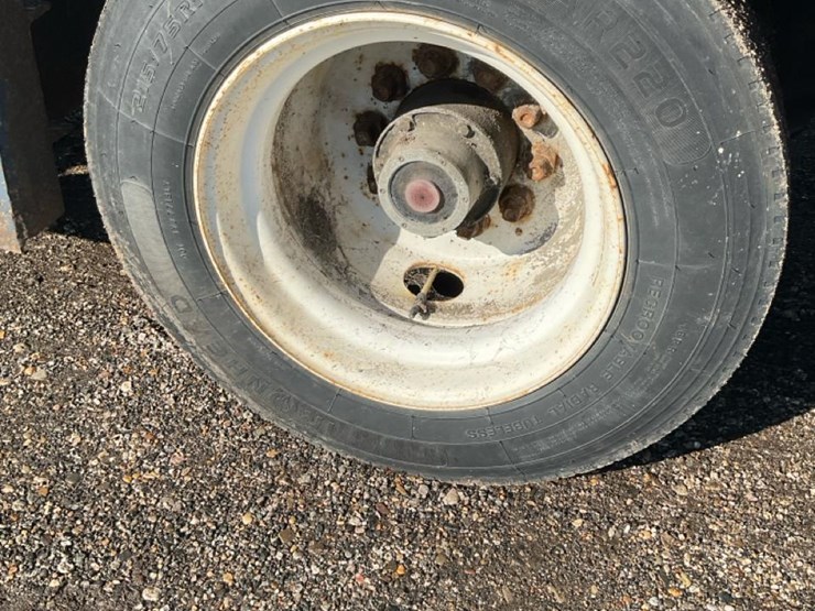 2007-unknown-trailer-image-18