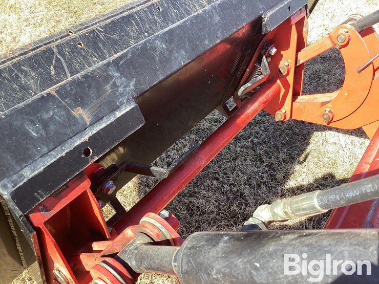 2023-branson-5835r-image-18