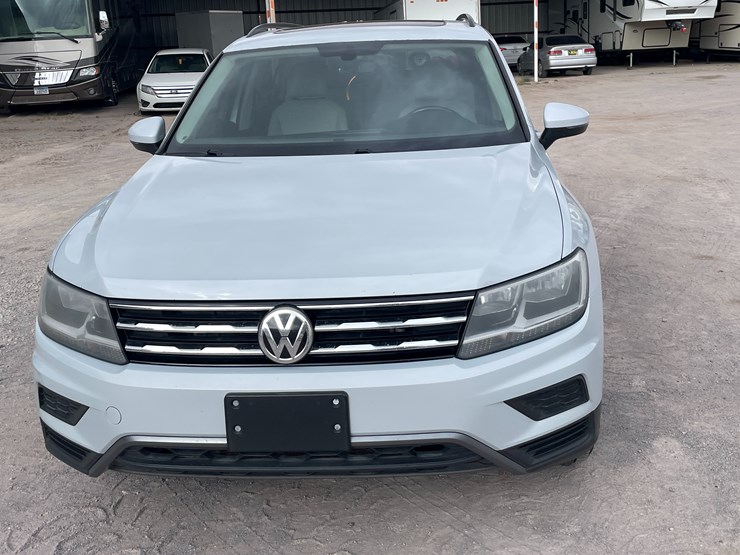2019-volkswagen-tiguan-se-image-2