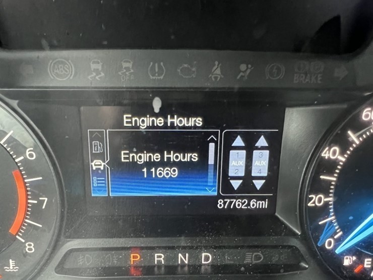 2018-ford-explorer-image-27