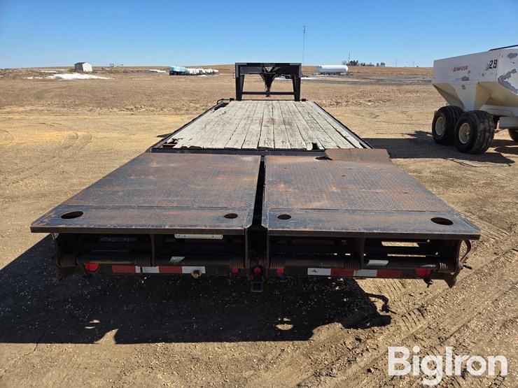 2008-titan-trailer-image-6