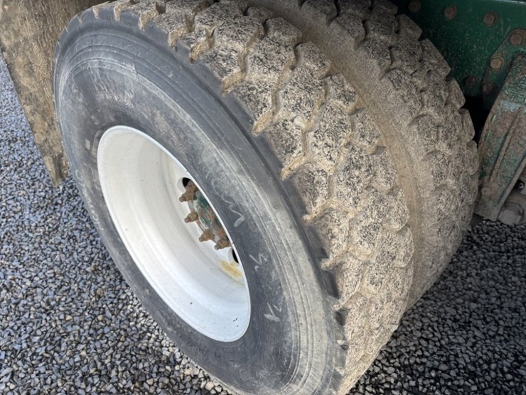 1994-peterbilt-378-image-12