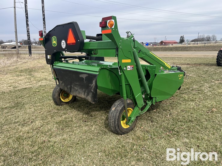 2022-john-deere-c300-image-5