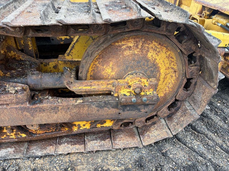 1982-deere-450cc-image-18