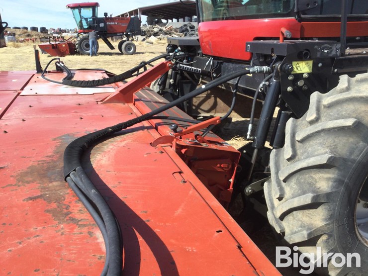 2014-case-ih-wd2303-image-16