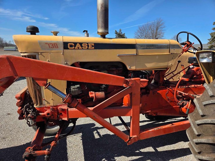 case-730-tractor-image-50