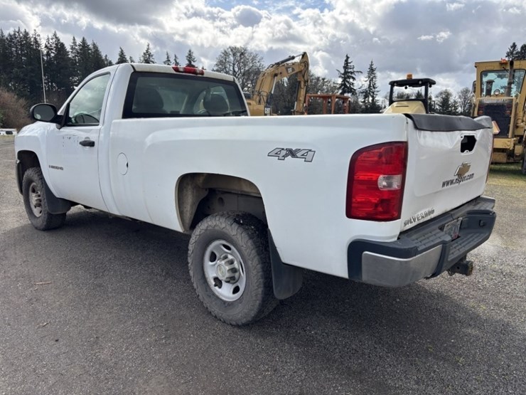 2009-chevrolet-silverado-2500-image-3
