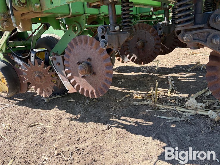john-deere-7200-image-20