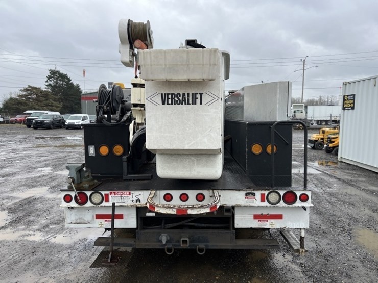 2011-ford-f550-image-5