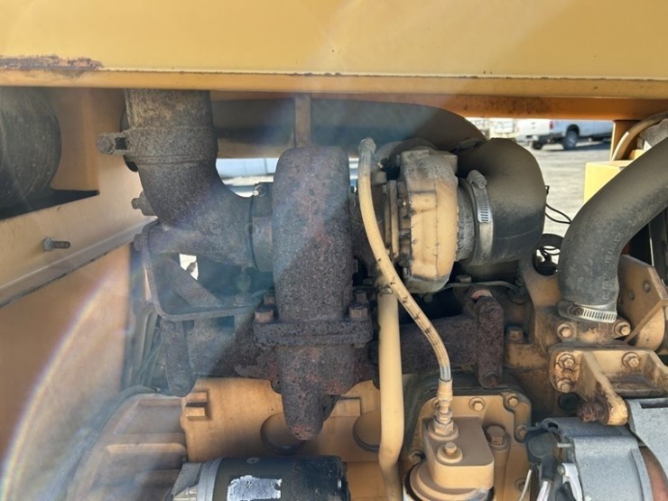 case-860-turbo-image-30