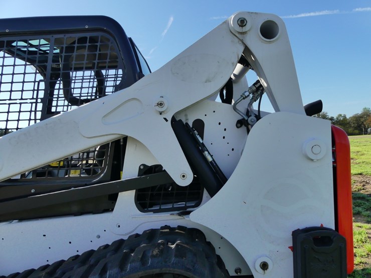 2025-bobcat-t650-image-7