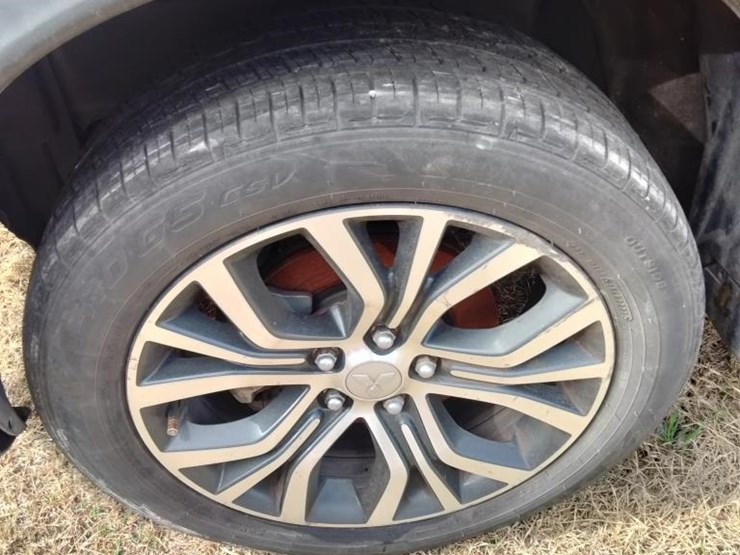 2018-mitsubishi-outlander-image-15